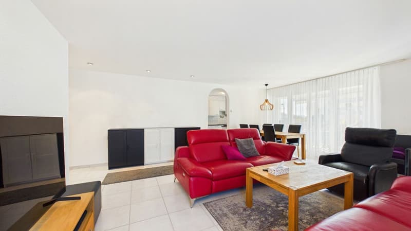 Wohnen mit Ruhe und Komfort - 3.5 Zimmer mit sonnigem Balkon (3)