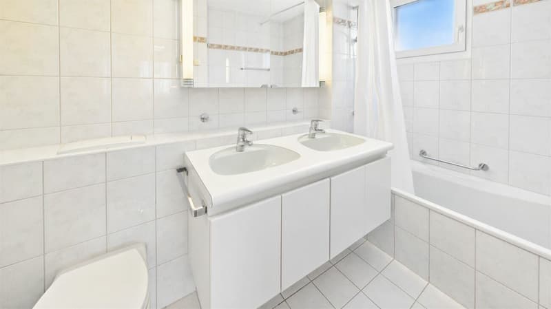 Wohnen mit Ruhe und Komfort - 3.5 Zimmer mit sonnigem Balkon (10)