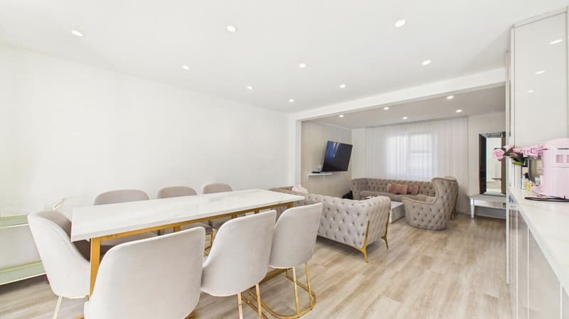 Modernisiertes 4.5-Zimmer-Reihenhaus mit viel Platz auf vier Etagen (5)