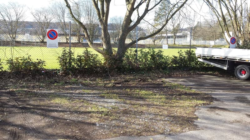 Parkplatz auf der Breite (2)