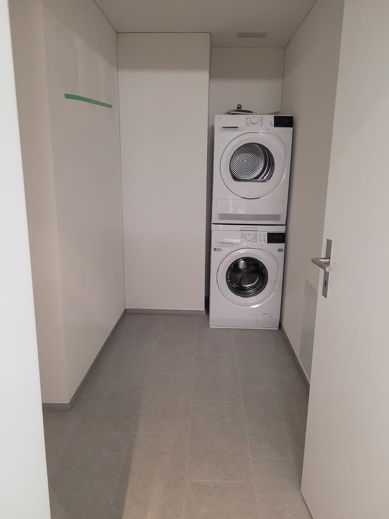 Erstbezug im HIGH FIVE  2.5-Zimmerwohnung mit Balkon & Waschturm (5)