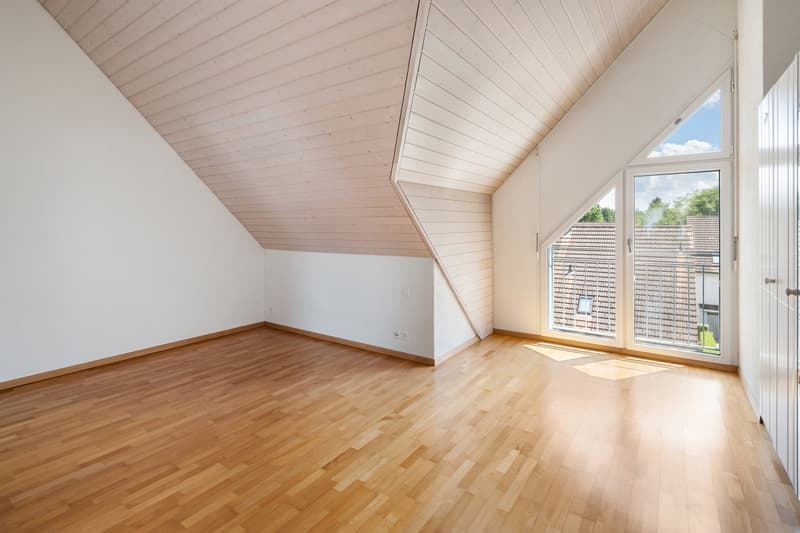 Wohnen wie im Einfamilienhaus – 5.5‑Zimmer-Maisonette mit 40 m² Wohnbereich & 24 m² Terrasse (7)