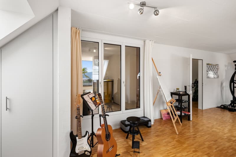 Charmante 5.5-Zimmer-Dachwohnung in Zürich-Höngg (10)
