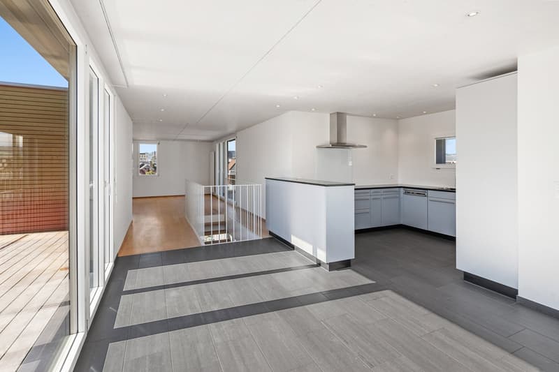 Begeisternde 5.5-Zimmer-Duplex-Wohnung mit zusätzlichem offenen Wohnraum (5)