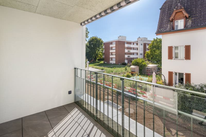 Neubau: Grosse, stilvolle 4.5-Zimmer-Wohnung mit Balkon und Loggia (10)