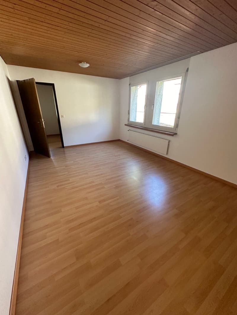 Charmante 3.5-Zimmer in Vorderthal – sofort verfügbar (5)