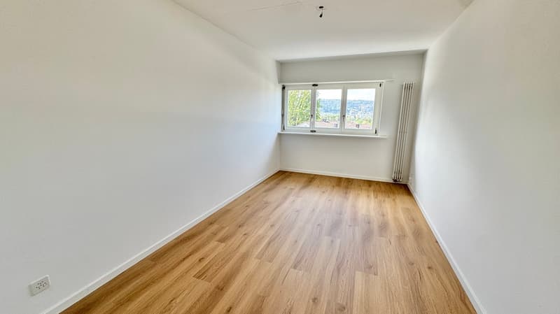 Moderne 4.5-Zimmer-Maisonette-Wohnung in Oberengstringen (6)