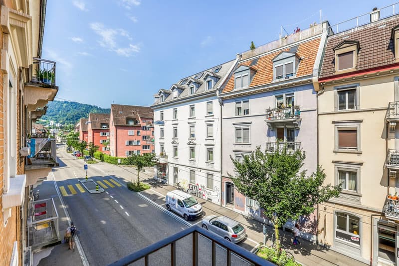 Luftige Wiedikon 4.5 ZW mit W/T, nah Markt & ZRH HB, by Blueground (6)