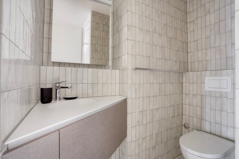 Exklusive Enge 3.5 Zimmer mit W/T, nah zum Markt über Blueground (23)