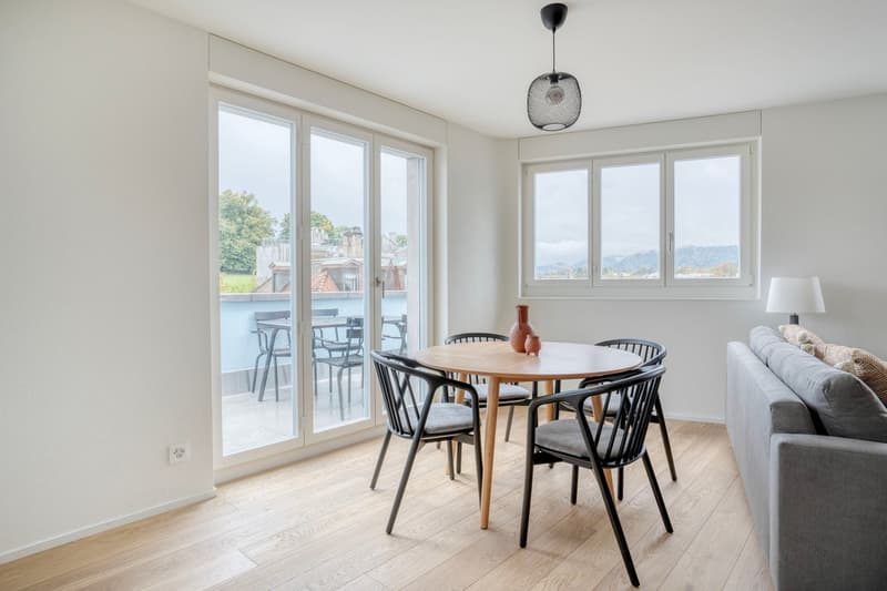 Exklusive Enge 3.5 Zimmer mit W/T, nah zum Markt über Blueground (8)