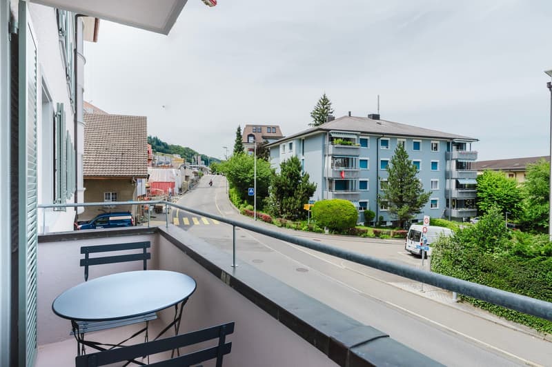 Bequeme Horgen, nah SBB Horgen Oberdorf, by Blueground (4)