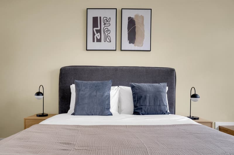 15  Minutes Walk to the Local Central Market,10 Minutes with Bus to Basel Main Train Station (10)