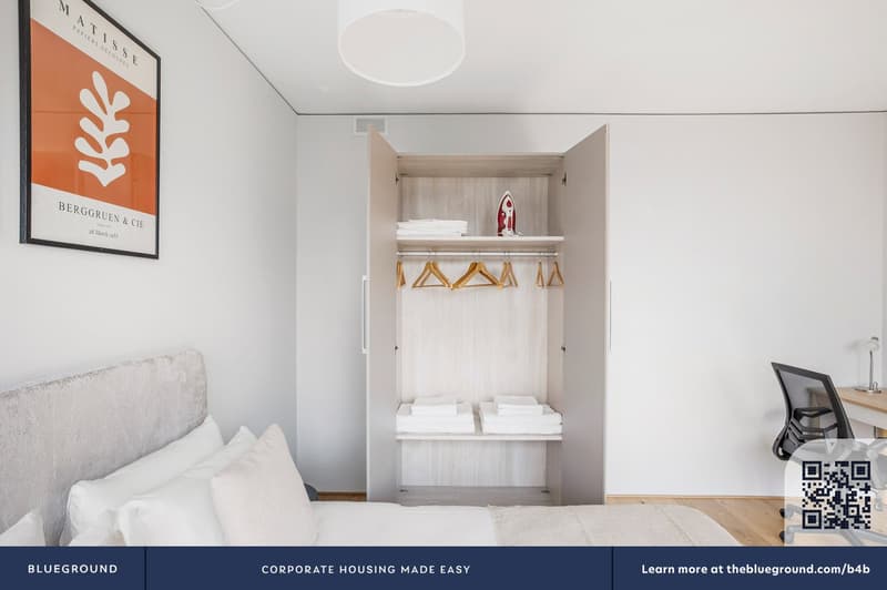 Furnished 2.5-room apartment with elevator in Basel city center (8)