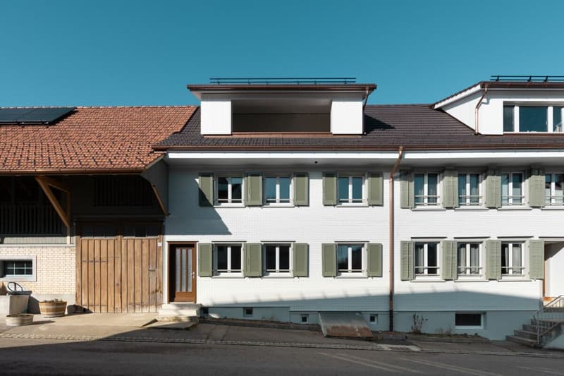 Bezugsbereit! Komplett saniertes 5.5 Zimmer Einfamilienhaus im schönen WEIHERHOF (1)