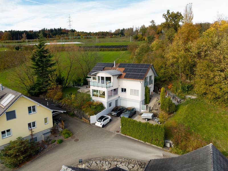 Eindrucksvolles Einfamilienhaus mit Indoor Pool und Sauna (4)