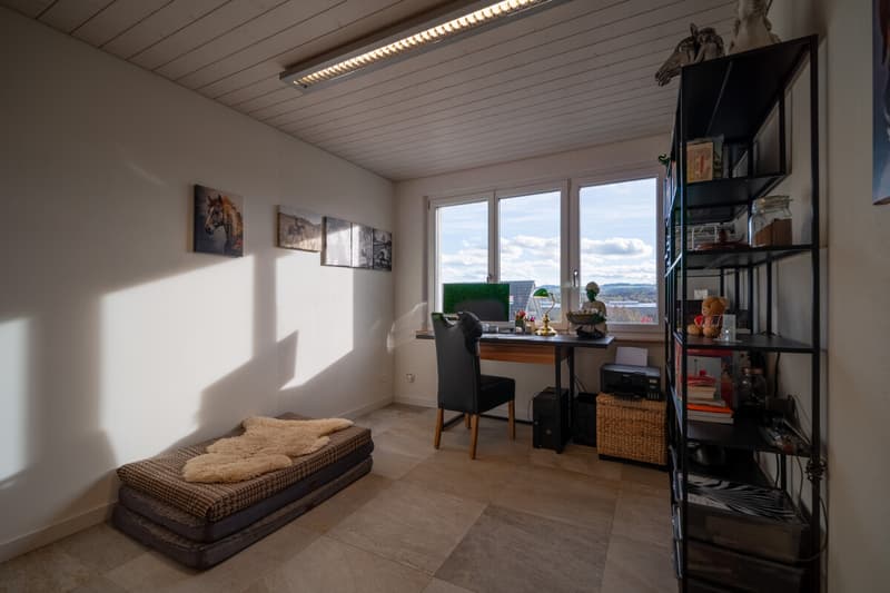 Zimmer/Büro im EG
