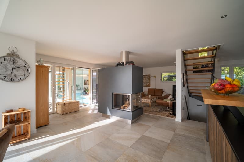 Eindrucksvolles Einfamilienhaus mit Indoor Pool und Sauna (12)