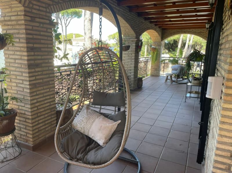 Exklusive und hochwertig renovierte Villa in begehrter Lage im Süden Spaniens (4)