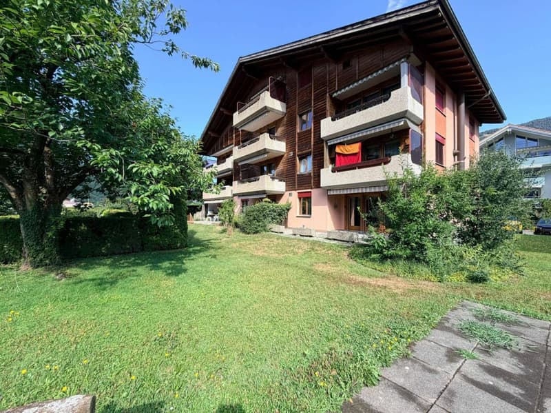 Solide 3,5-Zimmer-Wohnung mit schönem Balkon und Tiefgaragenstellplatz in Matten bei Interlaken (16)