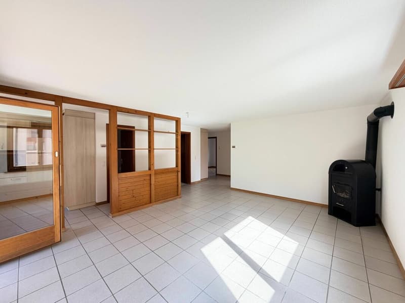 Solide 3,5-Zimmer-Wohnung mit schöner Terrasse und EHP in Interlaken (4)