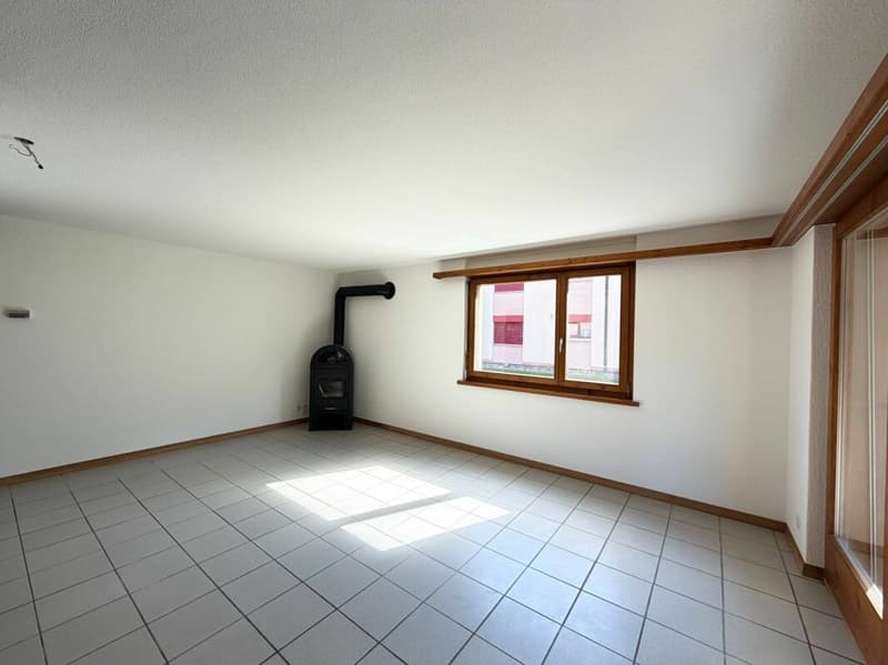 Solide 3,5-Zimmer-Wohnung mit schöner Terrasse und EHP in Interlaken (5)