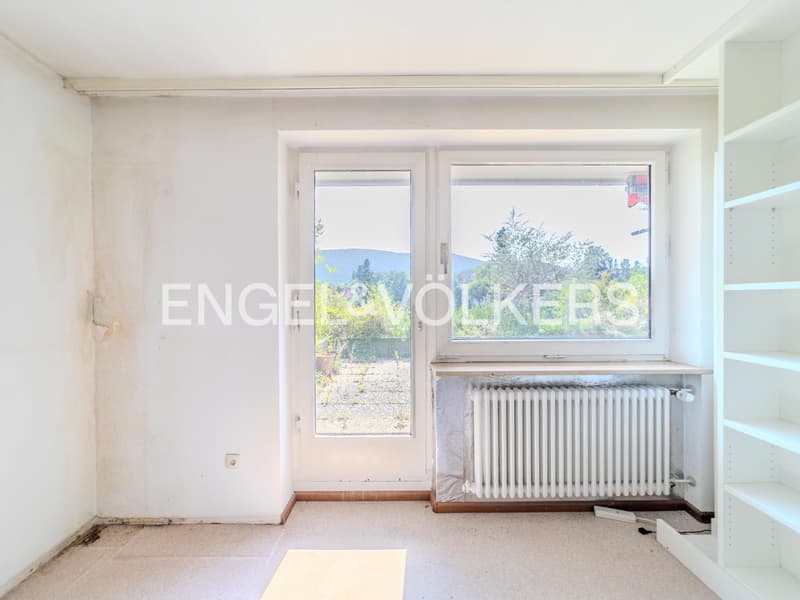 Sanierungsbedürftige 4,5-Zimmer-Terrassenwohnung mit Parkblick (10)