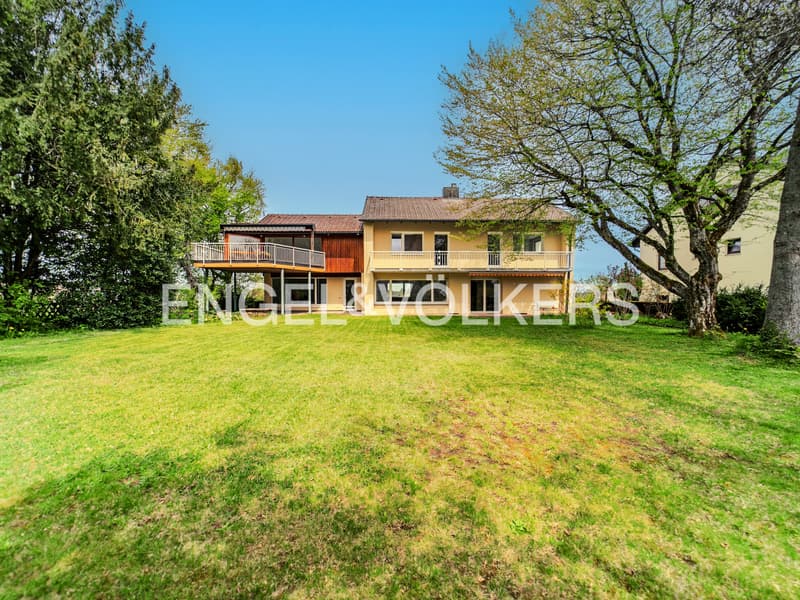 Gepflegtes Wohnhaus in ruhiger Lage (1)
