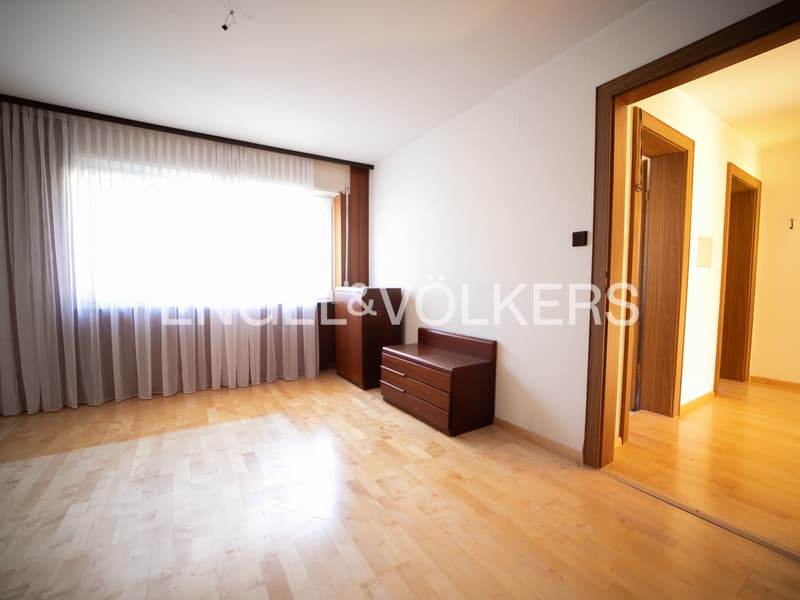 Maison multifamiliale polyvalente dans un excellent emplacement (7)