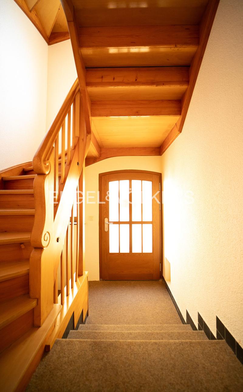 Maison multifamiliale polyvalente dans un excellent emplacement (10)