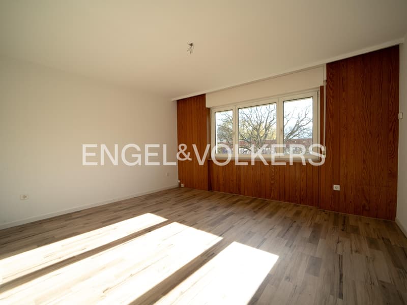 Maison multifamiliale polyvalente dans un excellent emplacement (12)