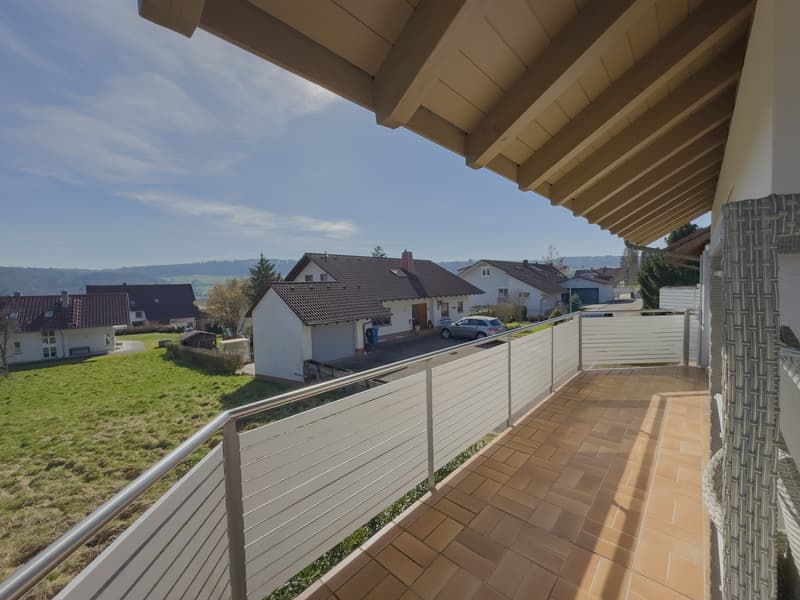 Idylle familiale avec annexe, empire de jardin et paysage de ruisseau dans un endroit calme (8)