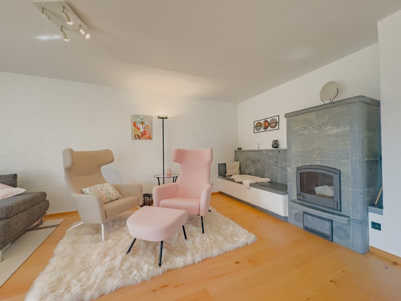 Idylle familiale avec annexe, empire de jardin et paysage de ruisseau dans un endroit calme (5)