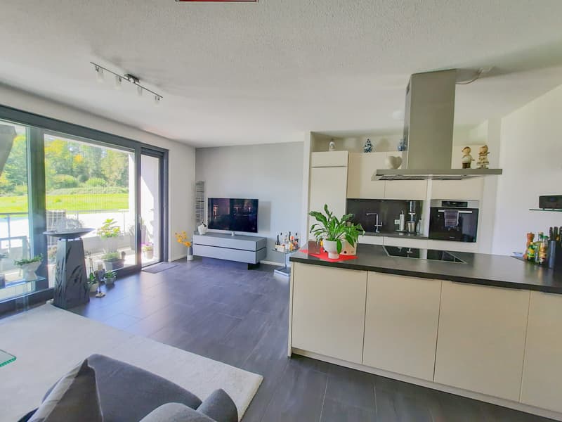 Appartement avec usufruit : Appartement élégant avec balcon, ascenseur et deux (4)