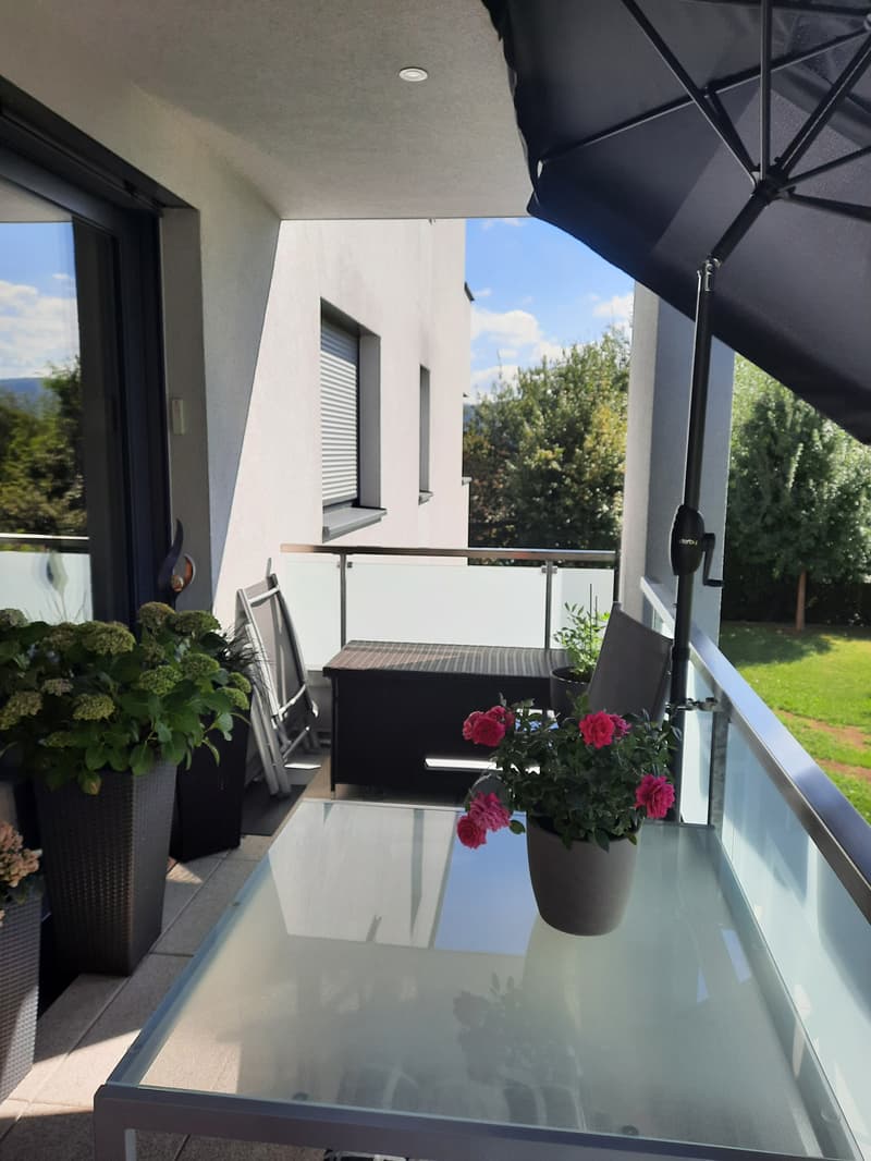 Appartement avec usufruit : Appartement élégant avec balcon, ascenseur et deux (5)