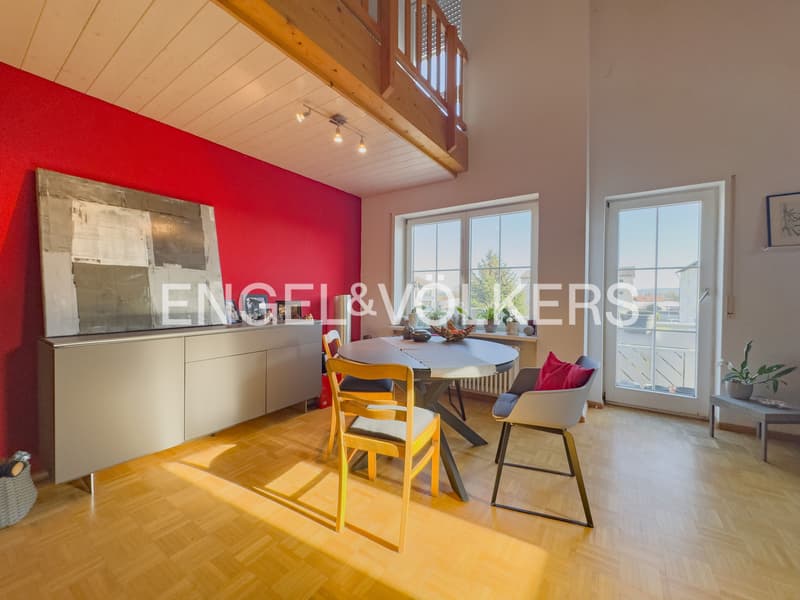 Stilvolle Maisonettewohnung mit sonnigem Balkon und Blick ins Grüne - (3)
