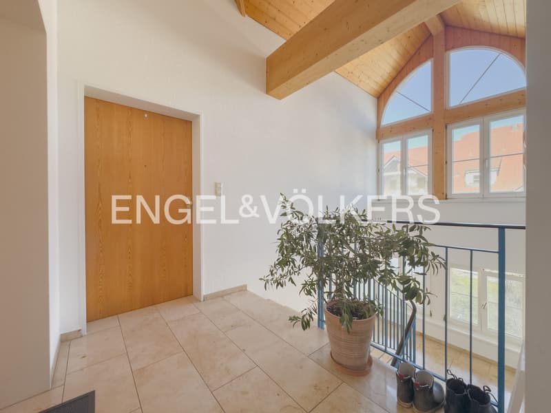 Stilvolle Maisonettewohnung mit sonnigem Balkon und Blick ins Grüne - (12)