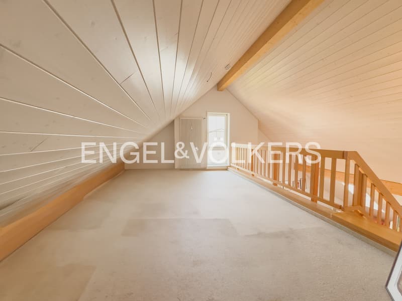 Stilvolle Maisonettewohnung mit sonnigem Balkon und Blick ins Grüne - (9)