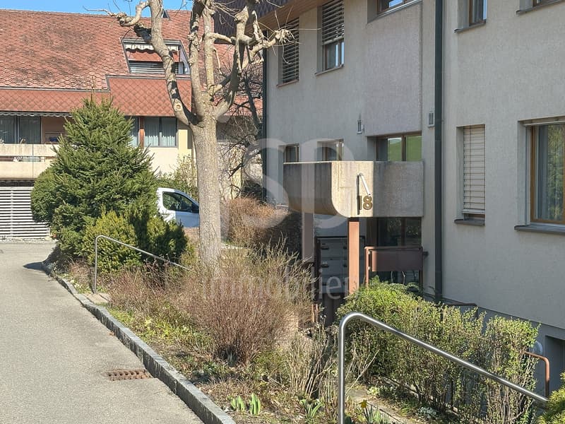 Eine praktische 3.5 Zimmer Wohnung direkt am Bahnhof in Niederscherli (12)