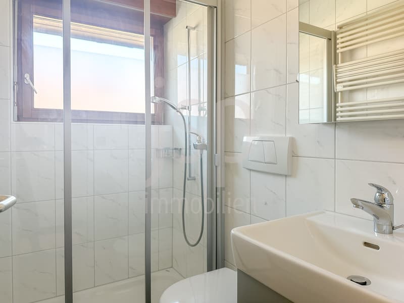 Eine praktische 3.5 Zimmer Wohnung direkt am Bahnhof in Niederscherli (8)