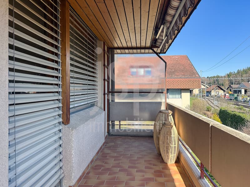 Eine praktische 3.5 Zimmer Wohnung direkt am Bahnhof in Niederscherli (3)