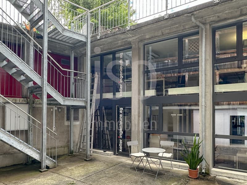 Aussergewöhnliche Arbeitsräume für Büro oder stilles Gewerbe (4)