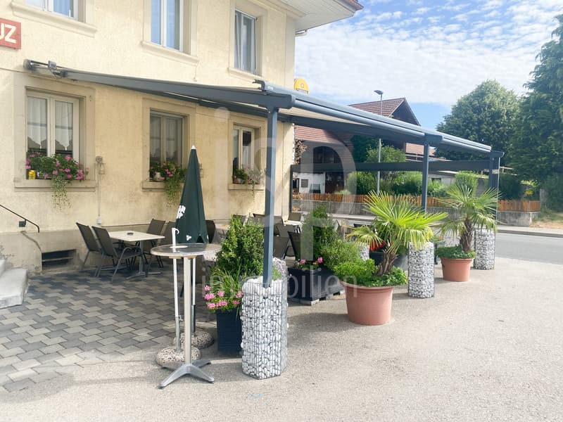 Mitten im Dorfzentrum von Plaffeien das Restaurant zum goldenen Kreuz (6)