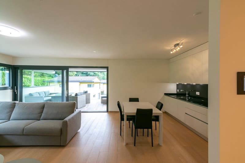 Montagnola: attico 3,5 locali con terrazza e vista lago (6)