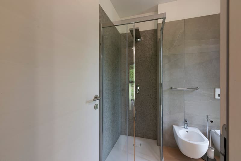 Montagnola: attico 3,5 locali con terrazza e vista lago (14)