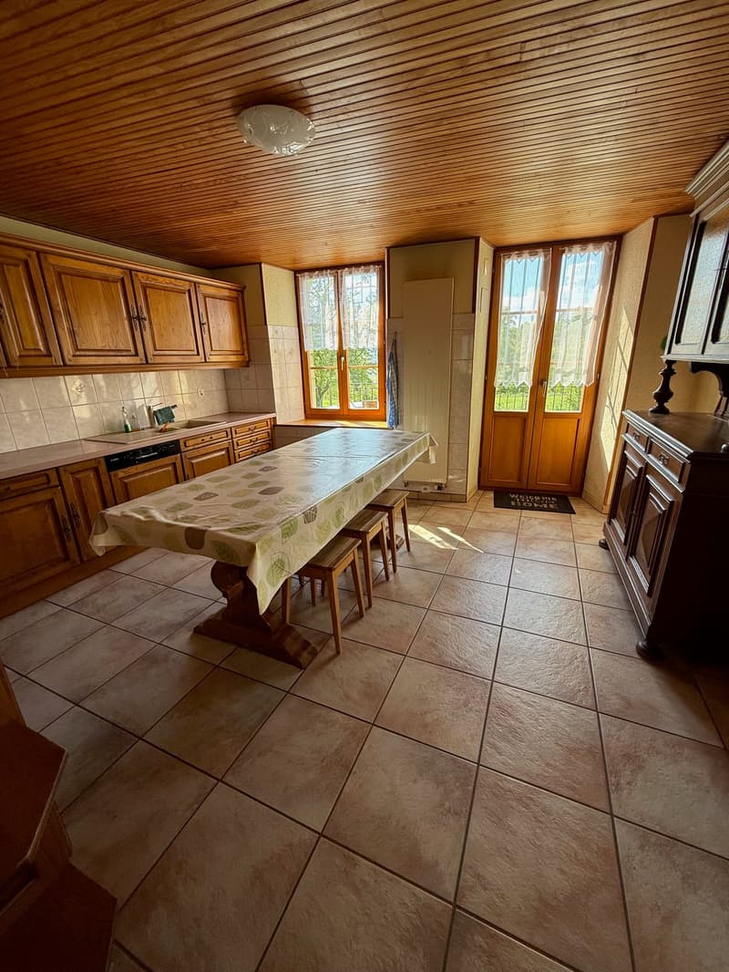 A 5 minutes de Payerne! A vendre ferme avec possibilité de créer plusieurs appartements (11)