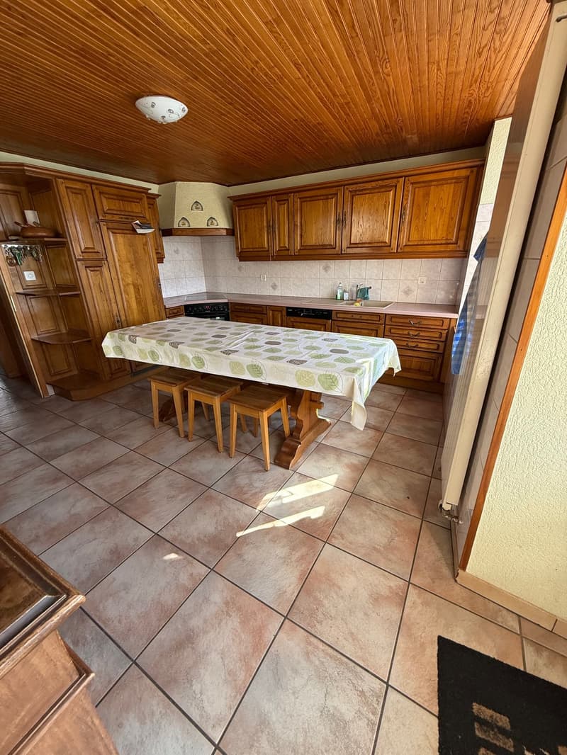 A 5 minutes de Payerne! A vendre ferme avec possibilité de créer plusieurs appartements (12)