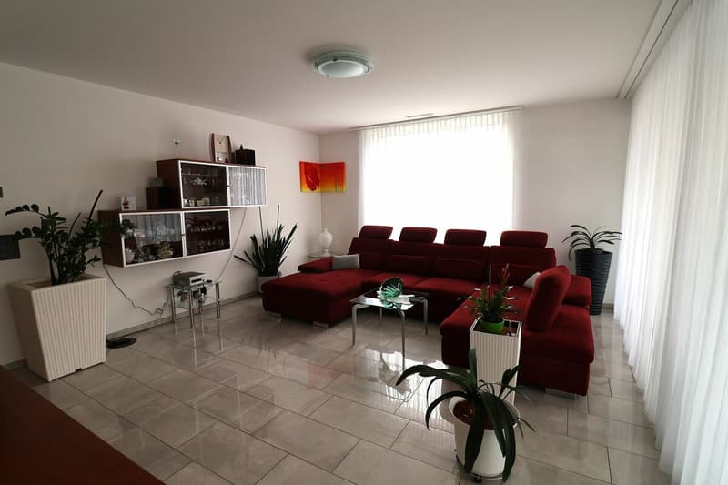 Appartamento in proprietà luminoso in un quartiere familiare - posto auto in garage sotterraneo incluso nel prezzo di acquisto (2)