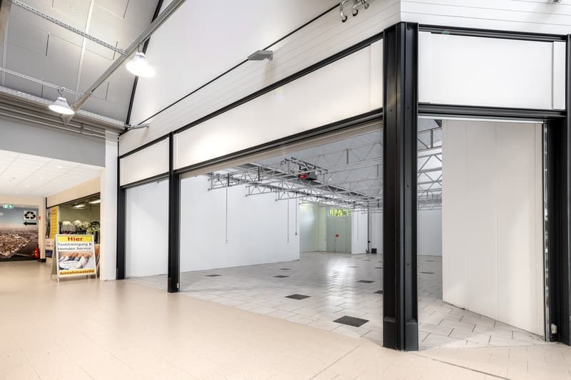 Fulfill your dream! Sales/Commercial space! (3)
