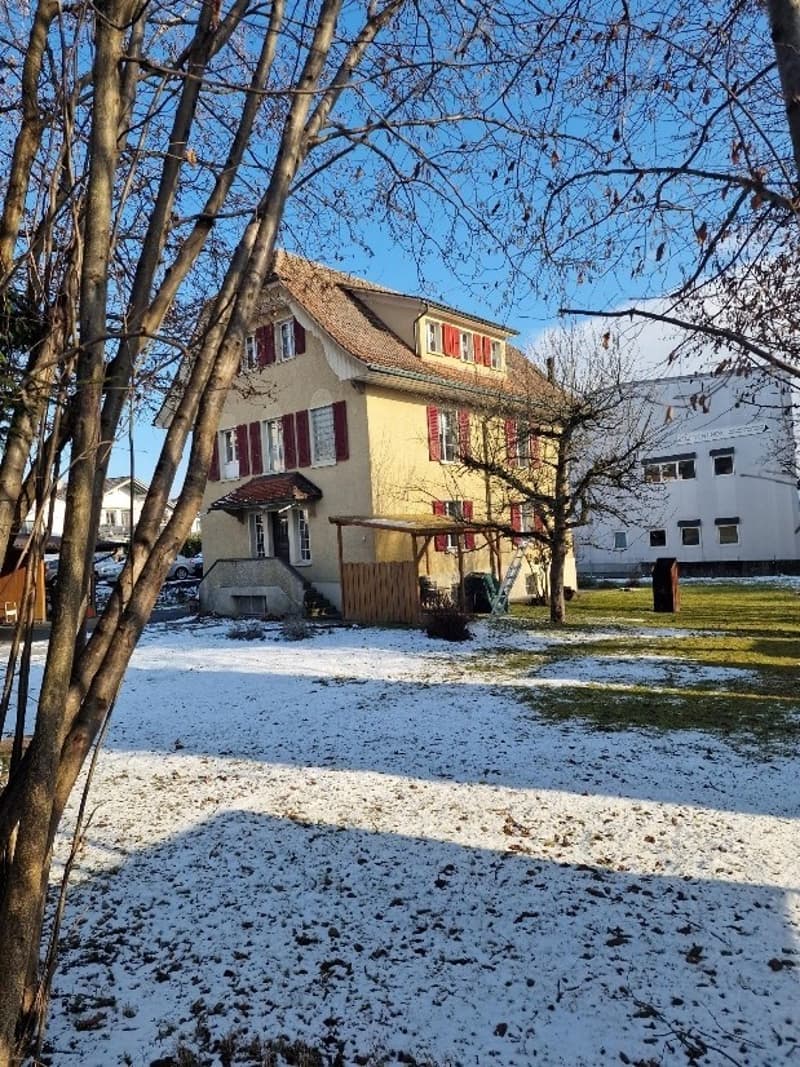 Wohnhaus mit Bauland im Herzen von Jegenstorf (3)