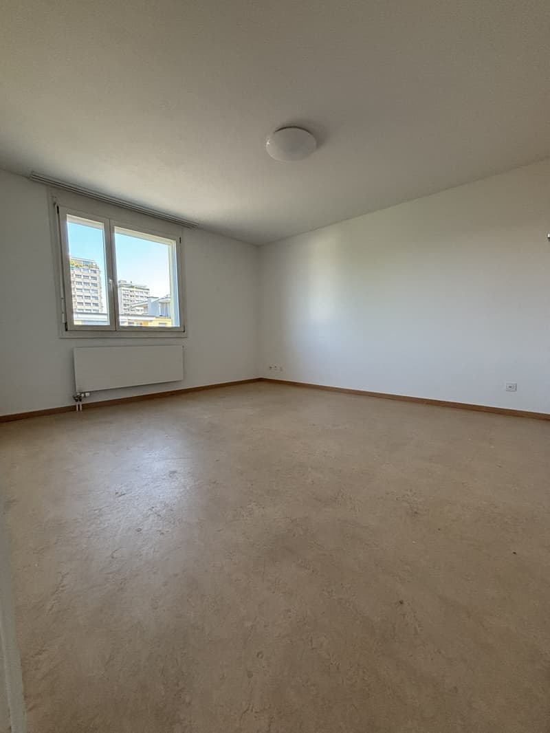 Grosszügige 4.5-Zimmer-Wohnung mit Balkon und Bergblick in Thun (6)